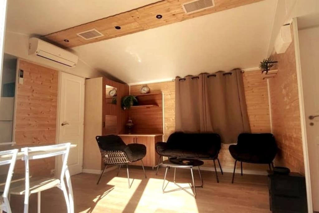 Mobil Home De Patricia Et Franck A Sigean Bagian luar foto